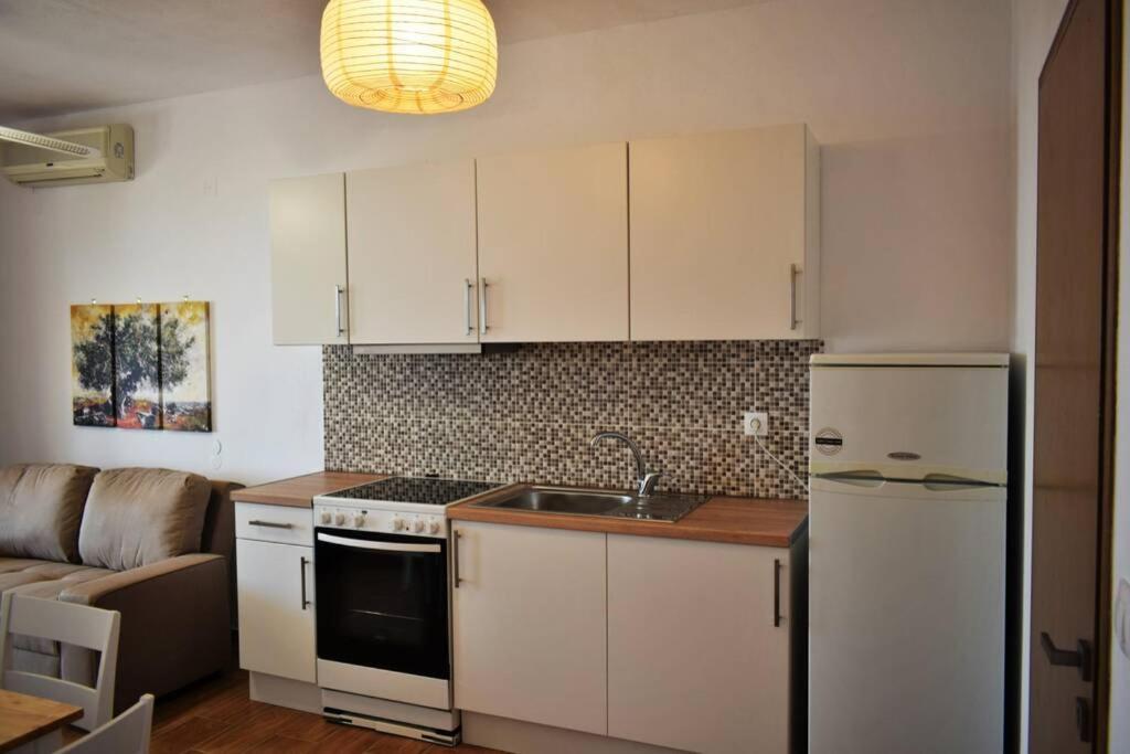 Meltemi Appartment Patitírion Buitenkant foto